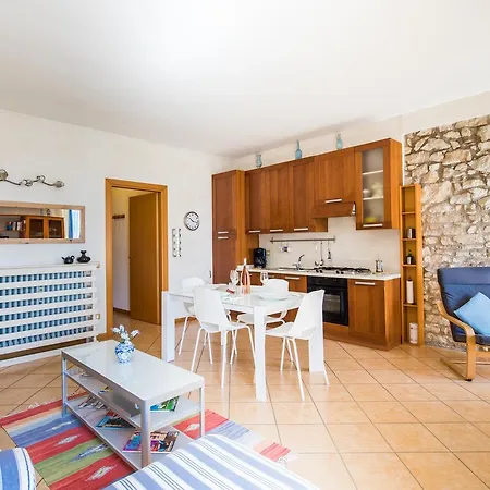 Antiche Rive Holidays Apart-hotel Salò